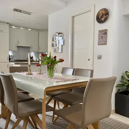 Fuer 6 Personen Ca 140 Qm In Nerja, Andalusien Costa Del Sol Vakantiehuis *